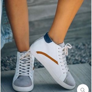 Vici high top sneakers- 7.5